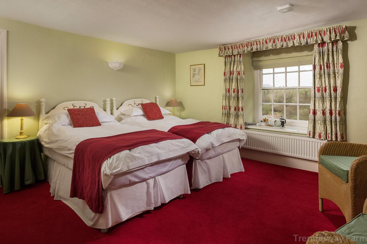 Trenderway Farm Panzió Looe Kültér fotó