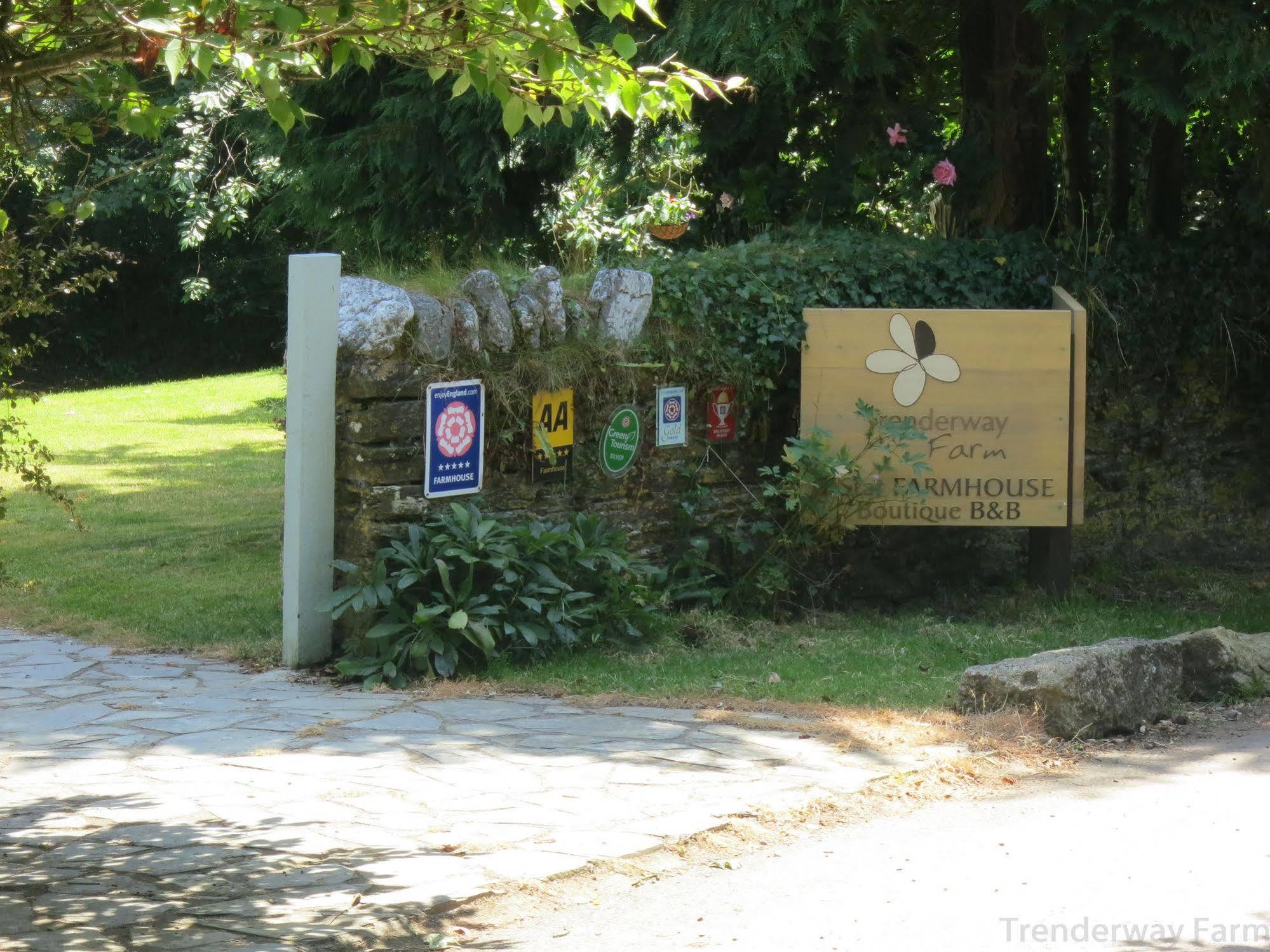 Trenderway Farm Panzió Looe Kültér fotó