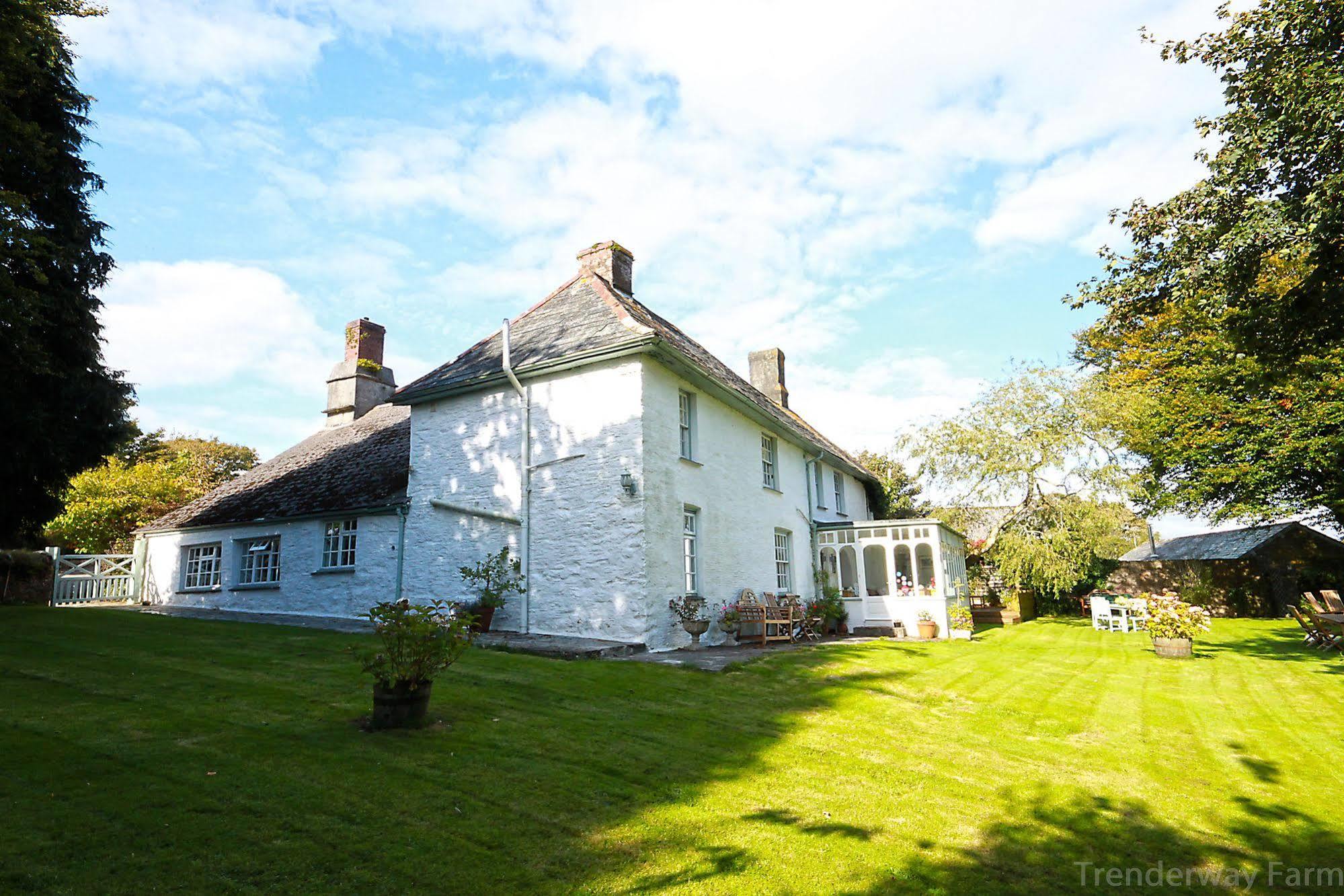 Trenderway Farm Panzió Looe Kültér fotó